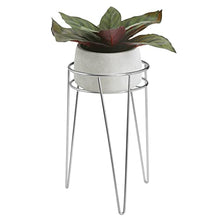 mDesign Midcentury Set da 3 Portavasi da terra in metallo – Portapiante da interno con design rotondo moderno e gambe a forcina – Versatili fioriere da interno e esterno – argento