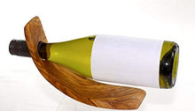 Porta bottiglie di vino in legno d'ulivo, decorativo e a forma di frusta, per 1 bottiglia, realizzato a mano in Grecia