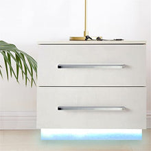 Comodino a LED lucido con 2 cassetti, pannello di truciolato bianco per libri, bicchieri d'acqua e decorazioni