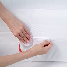 Pikolin Home - La nostra fodera per materassi sanitaria anti-macchia è completamente impermeabile e traspirante. Presenta inoltre uno speciale sigillo sulla sua zip a U.