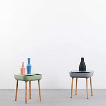 TRAND Lund - Comodino da salotto, colori alla moda, design scandinavo, ripiano e passacavi, in legno/plastica, 40 x 40 cm, colore: grigio/grigio