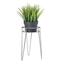 mDesign Midcentury Portavasi da terra in metallo – Portapiante da interno con design rotondo moderno e gambe a forcina – Versatili fioriere da interno e esterno – argento