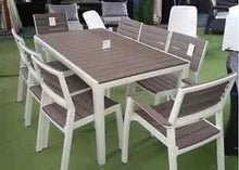 Set Tavolo 2 Poltrone e 4 Sedie Harmony In Resina KETER Con Stampo Finto Legno