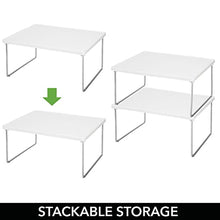 mDesign Set da 2 organizer armadio in metallo e plastica per sfruttare lo spazio verticale – Mensola aggiuntiva per ripiani – Divisorio per armadi adatto anche a cucina o bagno – bianco
