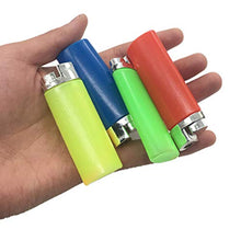 NUOBESTY 2Pcs Giocattoli Gag Accendino Falso Puntello di Plastica Blaster Water Blaster per Scherzi di Aprile (Colore Casuale)
