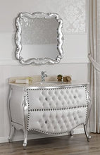 Simone Guarracino Luxury Design Comò e Specchio Ramirez Stile Barocco Moderno arredo Bagno bombato Foglia Argento Marmo Crema Ecopelle Bianca Bottoni e pomelli Crystal SW