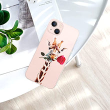 CrazyLemon Custodia per iPhone 12, Custodia protettiva per cartoni animati in TPU sottile e morbido in silicone trasparente con cappuccio antipolvere per iPhone 12 - Giraffa Mangiare Rosa