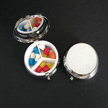 3 Pezzi Scatola per Pillole Rotonda Metallo, Ouceanwin Scatola Porta Pillole 3 Scomparti Portapillole Giornaliero Portatile Viaggio Portapillole Piccolo Contenitore per Compresse Vitamine
