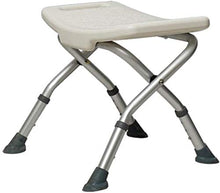 Sgabello da bagno impermeabile per anziani antiscivolo con braccioli posteriori per il bagno disabili e donne incinte