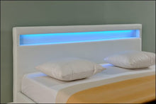 Corium Letto Imbottito Illuminazione LED (Paris) (Bianco)(140x200cm) Letto Moderno/Similpelle/con Rete a doghe di Legno /