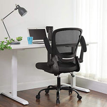 SONGMICS Sedia da Ufficio con Braccioli Pieghevoli, Sedia da Scrivania in Rete, Poltrona per Computer Ergonomica, Girevole a 360°, Supporto Lombare Regolabile, Salvaspazio, Nero OBN37BK