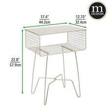 mDesign Tavolino soggiorno moderno – Tavolino design con ripiano e mensola in metallo resistente alla ruggine – Tavolino divano per soggiorno, camera da letto, ingresso – argento opaco