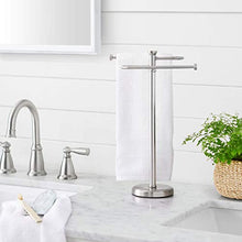 Collezione di accessori da bagno classici tondi Amazon Basics - Portasalviette a forma di S