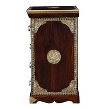 Casa Moro | Cassettone orientale Malek marrone 75x45x80 (LxPxH) in legno massello di sheesham decorato con intarsi in ottone pregiato | Puro artigianato | Tavolo da notte a 5 cassetti | MA80-140