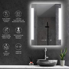 HOKO® Specchio da bagno a LED illuminato con orologio digitale, 60x80cm, specchio da bagno a LED, classe energetica A+ 030