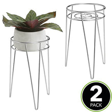 mDesign Midcentury Set da 2 Portavasi da terra in metallo – Portapiante da interno con design rotondo moderno e gambe a forcina – Versatili fioriere da interno e esterno – argento