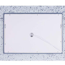 Beliani Specchio da Bagno a Parete Rettangolare con Illuminazione LED 60 x 80 cm Minot