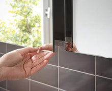 Emco MEE - Armadietto a specchio con illuminazione da incasso (60 cm di larghezza), specchio da bagno di alta qualità con presa, armadio da bagno con 2 ante, bianco neutro