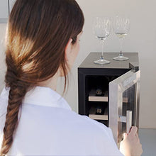 IKOHS WINECOOLER WOOD S – Cantinetta vino con 8 bottiglie, 23 l, 60 W, luce LED, display digitale, 3 ripiani, doppio isolamento, zone di temperatura da 8-18 gradi