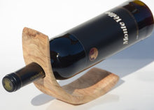 Figura Santa Portabottiglie Vino in Legno d'ulivo Finemente venato. 26,5 x 8 cm. qualità Originale