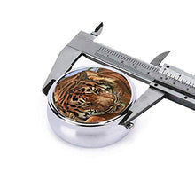 3 scomparti pillole Tiger Predator Muso Aggressione Big Cat Luxury Travel Kit Storage Metal Round Silver Button Pillola Dispenser Vitamine Olio di Pesce Integratori