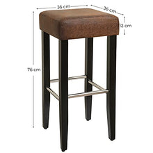 SONGMICS Set di 2 Sgabelli da Bar, Sedile Imbottito, Finta Pelle con Fine Strutture Dorate, Altezza Sedile 76 cm, Gambe di Legno Massello, con Poggiapiedi e Piedini Regolabili, Marrone LDC33BR