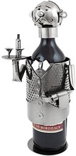 BRUBAKER Portavino Portabottiglie dal Design Cameriere con Vassoio con Biglietto Dauguri - Scultura in Metallo con Biglietto Dauguri
