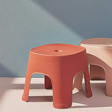 Sgabello x4, sgabello basso in plastica spessa, poggiapiedi (adulto e bambino), resistente all'usura, adatto per cucina, bagno, esterno, con tappetino antiscivolo/rosso / 26x23x24cm