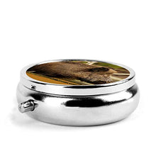 Scatola rotonda per medicina portatile, mini pillole in metallo, dispenser per pillole, borsa da tasca, regalo da viaggio, cinghiale e acqua