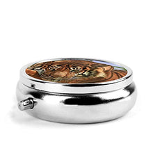 3 scomparti pillole Tiger Predator Muso Aggressione Big Cat Luxury Travel Kit Storage Metal Round Silver Button Pillola Dispenser Vitamine Olio di Pesce Integratori