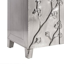 DENZZO - Cassettiera in legno rivestita in metallo, motivo foglie argentate Cagliari