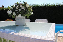 Milani Home s.r.l.s. Set Tavolo Giardino 150 X 90 con 4 Poltrone Piano in Vetro Intreccio in Rattan Sintetico Bianco per Esterno