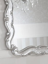 Simone Guarracino Luxury Design Comò e Specchio Ramirez Stile Barocco Moderno arredo Bagno bombato Foglia Argento Marmo Crema Ecopelle Bianca Bottoni e pomelli Crystal SW