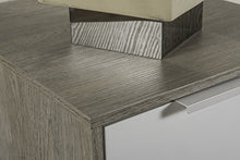 Comodino Alto Omnia con Due cassetti Struttura Rovere Gessato e Finitura Frontale Bianco Laccato