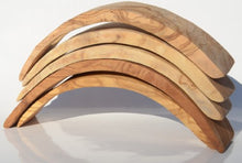 Figura Santa Portabottiglie Vino in Legno d'ulivo Finemente venato. 26,5 x 8 cm. qualità Originale