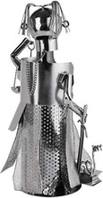 BRUBAKER Portabottiglie Justitia Silver - Supporto per Bottiglie in Metallo - Regalo di Vino con Figura in Metallo per Avvocati, Giudici, Avvocati, Studio Legale - con Biglietto D'auguri