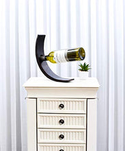 LEEWADEE Sofisticato portabottiglie in Legno con Manico: Elegante Supporto per Bottiglie di Vini, Pezzo Decorativo Ideale per Case e Bar, 29 x 6 x 10 cm, Marrone