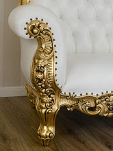 SIMONE GUARRACINO LUXURY DESIGN Divano Boutique Stile Barocco Francese Foglia Oro Ecopelle Bianca Bottoni Crystal SW