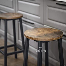 VASAGLE Set di 2 Sgabelli Alti, Sgabelli da Bar, Sgabelli Cucina, Telaio in Acciaio Resistente, Altezza 65 cm, Assemblaggio Facile, Stile Industriale, Marrone Vintage e Nero LBC32X