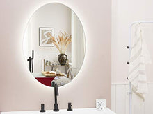 Beliani Specchio da Bagno a Parete Ovale con Illuminazione LED 60 x 80 cm Mazille