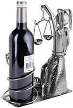 BRUBAKER Supporto per Bottiglie di Vino Justitia con Serpente - Supporto per Bottiglie di Scultura in Metallo - Regalo di Vino con Figura in Metallo per Avvocati, Giudici - con Biglietto D'auguri