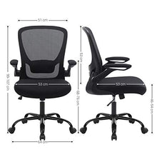 SONGMICS Sedia da Ufficio con Braccioli Pieghevoli, Sedia da Scrivania in Rete, Poltrona per Computer Ergonomica, Girevole a 360°, Supporto Lombare Regolabile, Salvaspazio, Nero OBN37BK