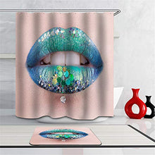 Combinazione Bagno. Immagini Chiare E Colori Vivaci Rendono Il Tuo Bagno Pieno di Vita. Accessori da Bagno. Belle Labbra.