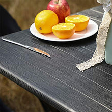 SONGMICS Tavolino Pieghevole da Giardino con Superficie in Plastica con Venatura del Legno, Gambe in Ferro Stabile, Piedini Simili di Zoccoli, Chiusure di Sicurezza, 62 x 62 x 73 cm, Nero GPT04BK
