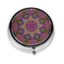 Contenitore rotondo per pillole con motivo floreale mandala, 3 scomparti, in metallo, per medicina e vitamine, per viaggi all'aperto