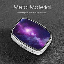 Pill Box - Portapillole per pillole Galaxy blu e viola, portatile rettangolare in metallo argento, compatto 2 spazi, portapillole per viaggio/tasca/borsa