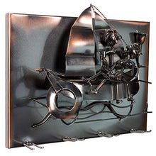 Brubaker Wine Bottle Holder Barca a Vela con Gli Amanti - Wall Art Picture Metal - con 4 portabicchieri - Incluso Biglietto di Auguri per Il Vino Presente