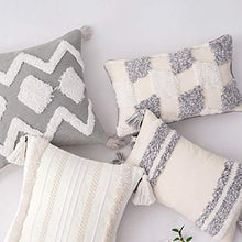 Federa per cuscino in stile tribale boho intrecciato con nappe a righe