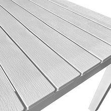 PROGARDEN - Set tavolo da giardino Sumatra, effetto legno, plastica, 138 x 78 cm + 4 sedie impilabili Procida, plastica, bianco