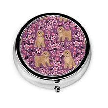 Scatola rotonda per medicina portatile, mini pillole in metallo, dispenser per pillole da tasca, borsa da viaggio, cavoodle Cherry Blossom primavera floreale carino Cavapoo